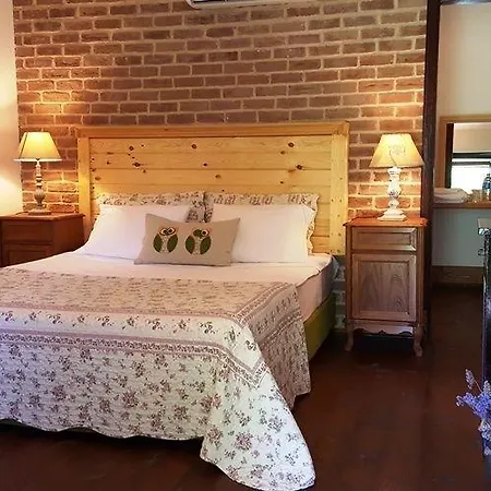 Robin's Nest 2* אגווה