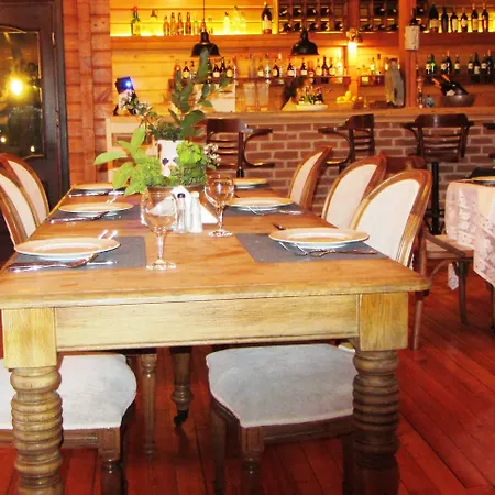 Robin's Nest منتجع