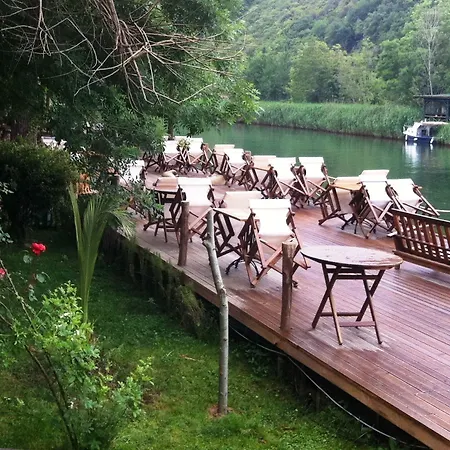 Robin's Nest 2* آغفا