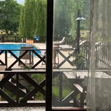 Robin's Nest منتجع